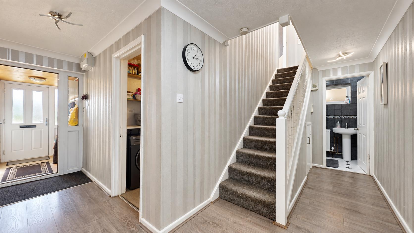 5 bed property in Windmill Hill Drive, Milton Keynes